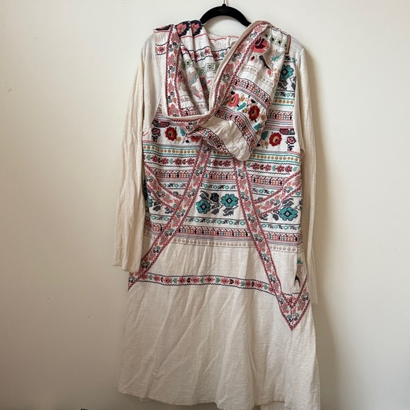 Biya Johnny Was Embroidered Light Knit Duster Sweater - Picture 5 of 6